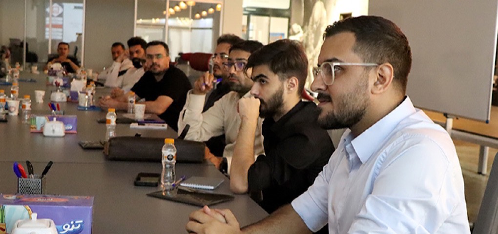 از آموزش تا خلق ربات‌های کاربردی معدنی/  بوت‌کمپ ایمینو؛ پلی میان مهندسی معدن و فناوری‌های رباتیک